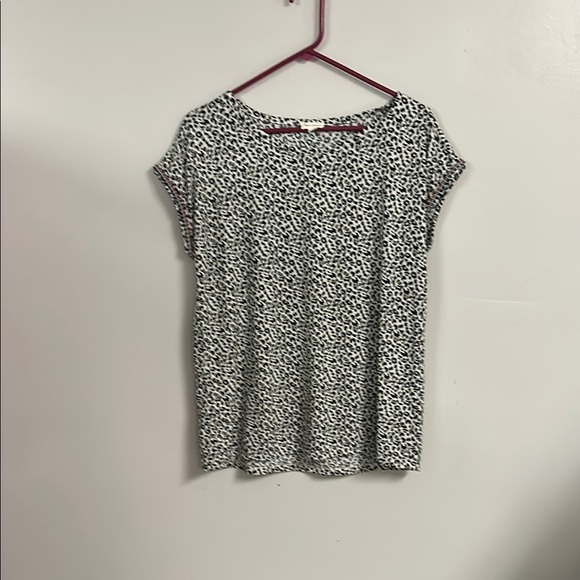 Hem & Thread Black and White Cap Sleeve Boxy Blouse - Picture 1 of 4